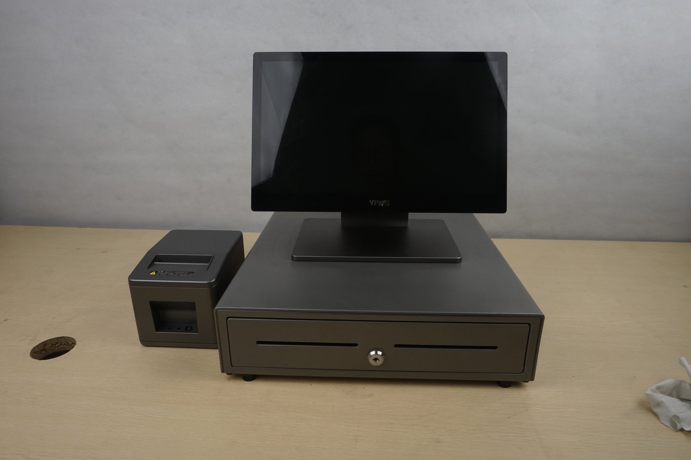 Guangzhou Xinlan Electronic Technology Co., Ltd. production floor
